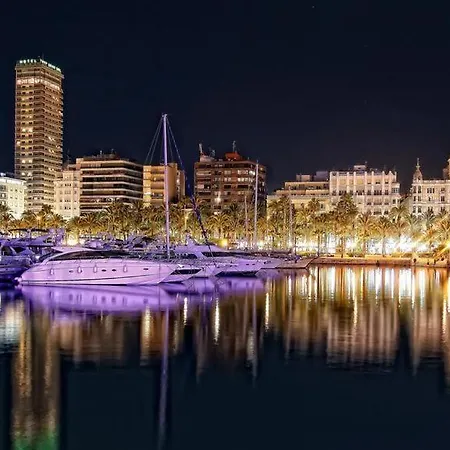 The Old Town Artist Workshop, Impressive Rooftop, Terrace With Amazing Views And Sea Views, Bbq, Air Conditioner, Wifi