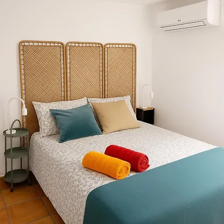 The Old Town Artist Workshop, Impressive Rooftop, Terrace With Amazing Views And Sea Views, Bbq, Air Conditioner, Wifi דירה *