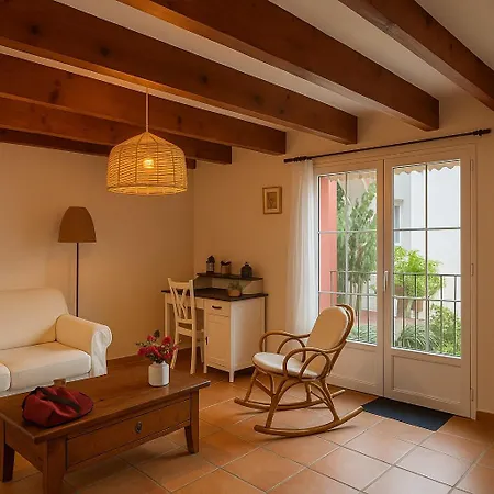 The Old Town Artist Workshop, Impressive Rooftop, Terrace With Amazing Views And Sea Views, Bbq, Air Conditioner, Wifi דירה