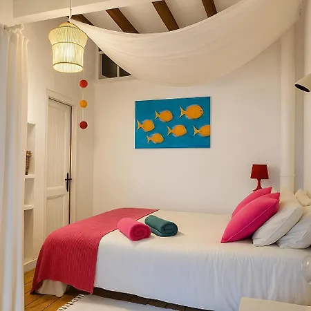 The Old Town Artist Workshop, Impressive Rooftop, Terrace With Amazing Views And Sea Views, Bbq, Air Conditioner, Wifi דירה *