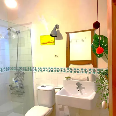 The Old Town Artist Workshop, Impressive Rooftop, Terrace With Amazing Views And Sea Views, Bbq, Air Conditioner, Wifi