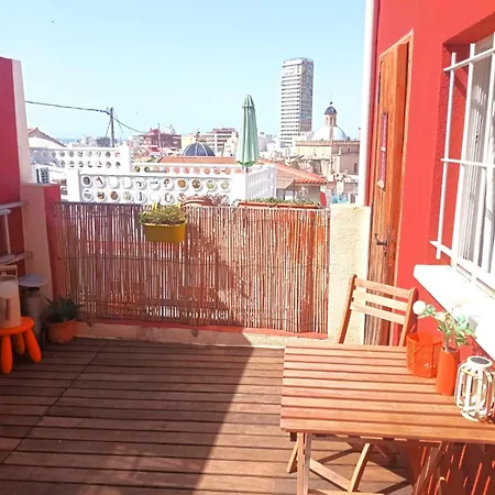 The Old Town Artist Workshop, Impressive Rooftop, Terrace With Amazing Views And Sea Views, Bbq, Air Conditioner, Wifi דירה *