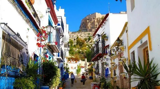 The Old Town Artist Workshop, Impressive Rooftop, Terrace With Amazing Views And Sea Views, Bbq, Air Conditioner, Wifi