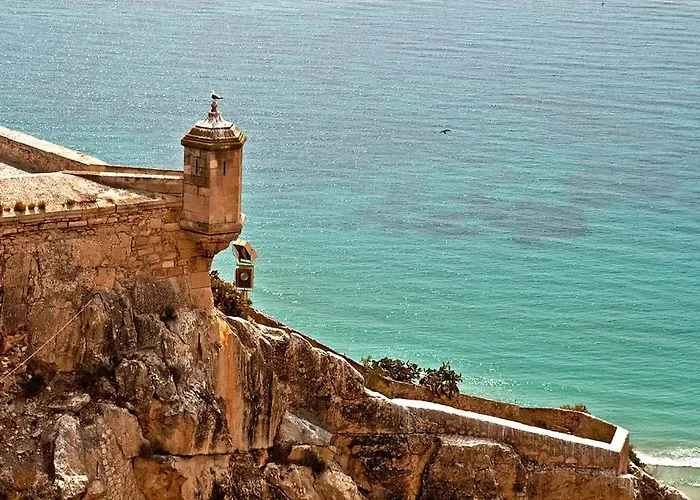 The Old Town Artist Workshop, Impressive Rooftop, Terrace With Amazing Views And Sea Views, Bbq, Air Conditioner, Wifi