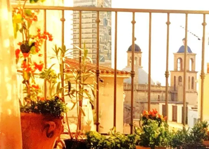 The Old Town Artist Workshop, Impressive Rooftop, Terrace With Amazing Views And Sea Views, Bbq, Air Conditioner, Wifi