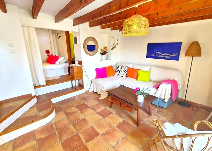 The Old Town Artist Workshop, Impressive Rooftop, Terrace With Amazing Views And Sea Views, Bbq, Air Conditioner, Wifi